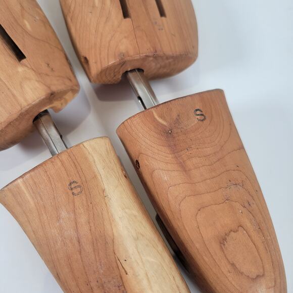 Vintage Bally of Switzerland Cedar Wood Shoe Trees Adjustable Size S - Picture 4 of 8